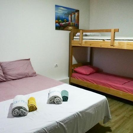 فندق Saint Tropez Durres Bisht Kamez المظهر الخارجي الصورة