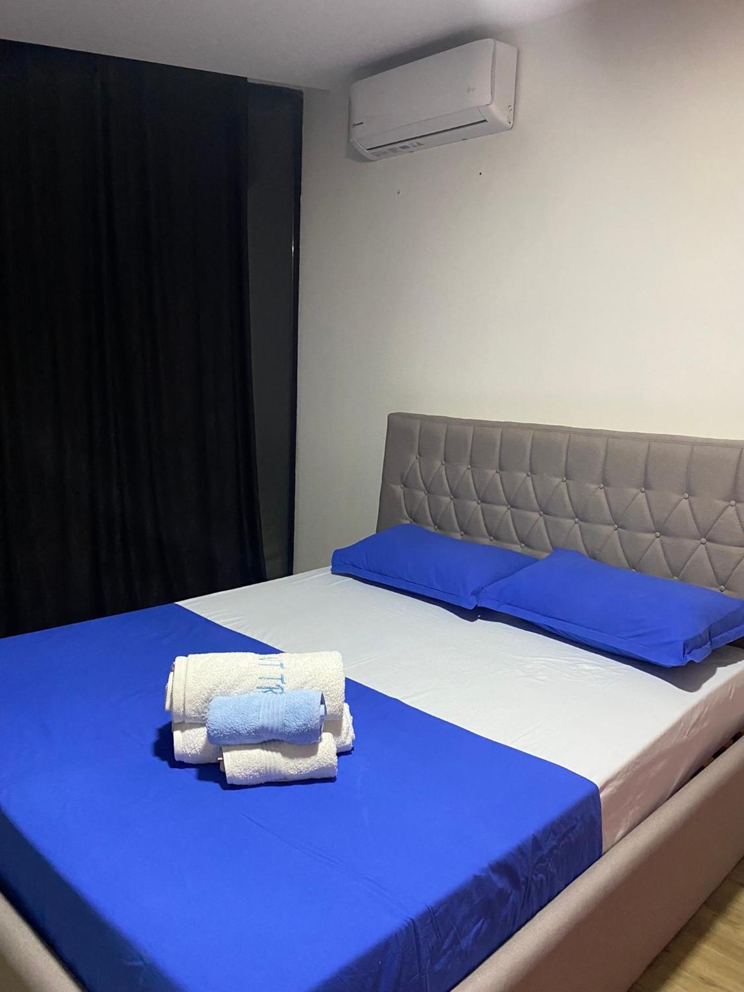 فندق Saint Tropez Durres Bisht Kamez المظهر الخارجي الصورة