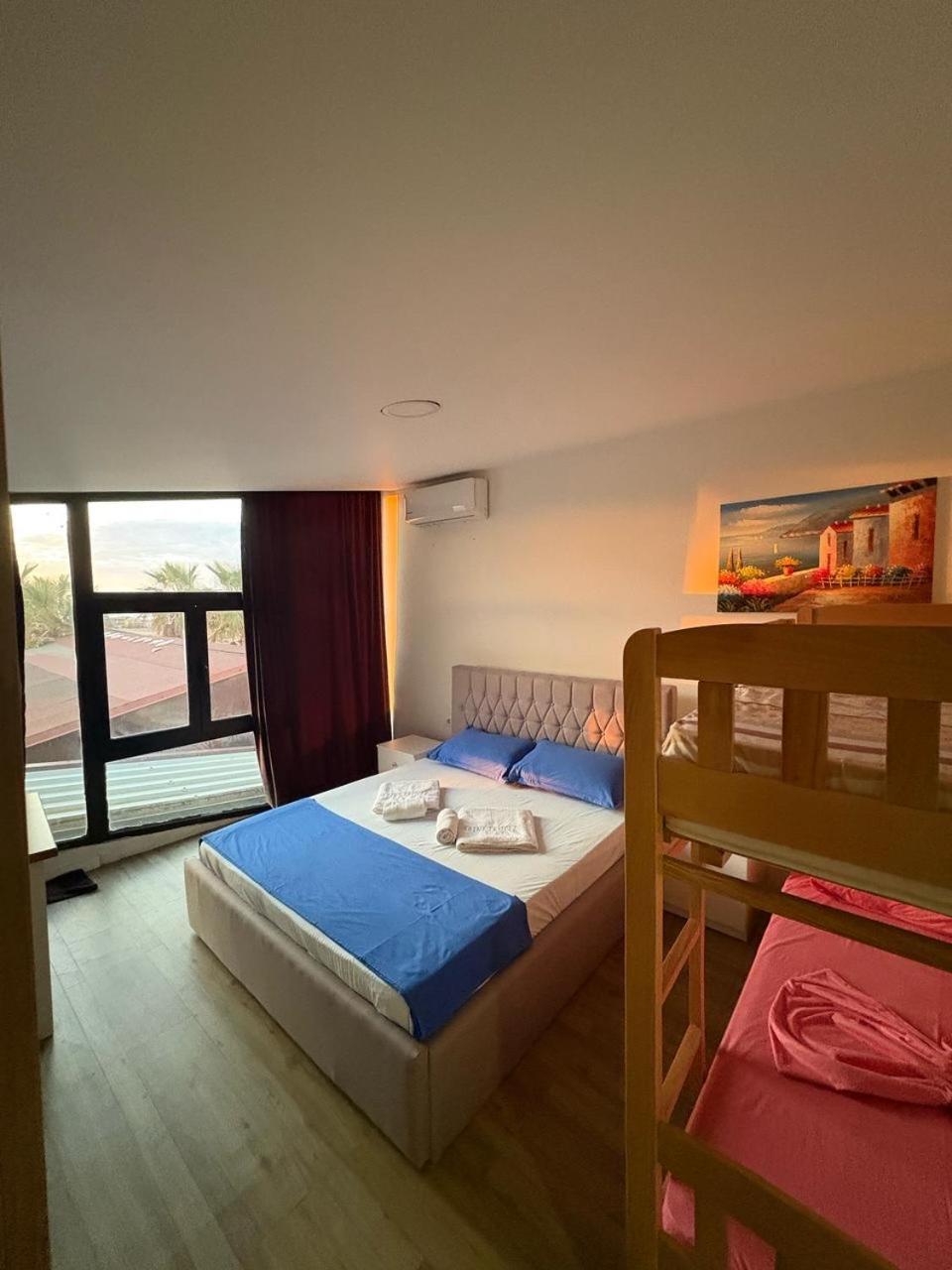 فندق Saint Tropez Durres Bisht Kamez المظهر الخارجي الصورة